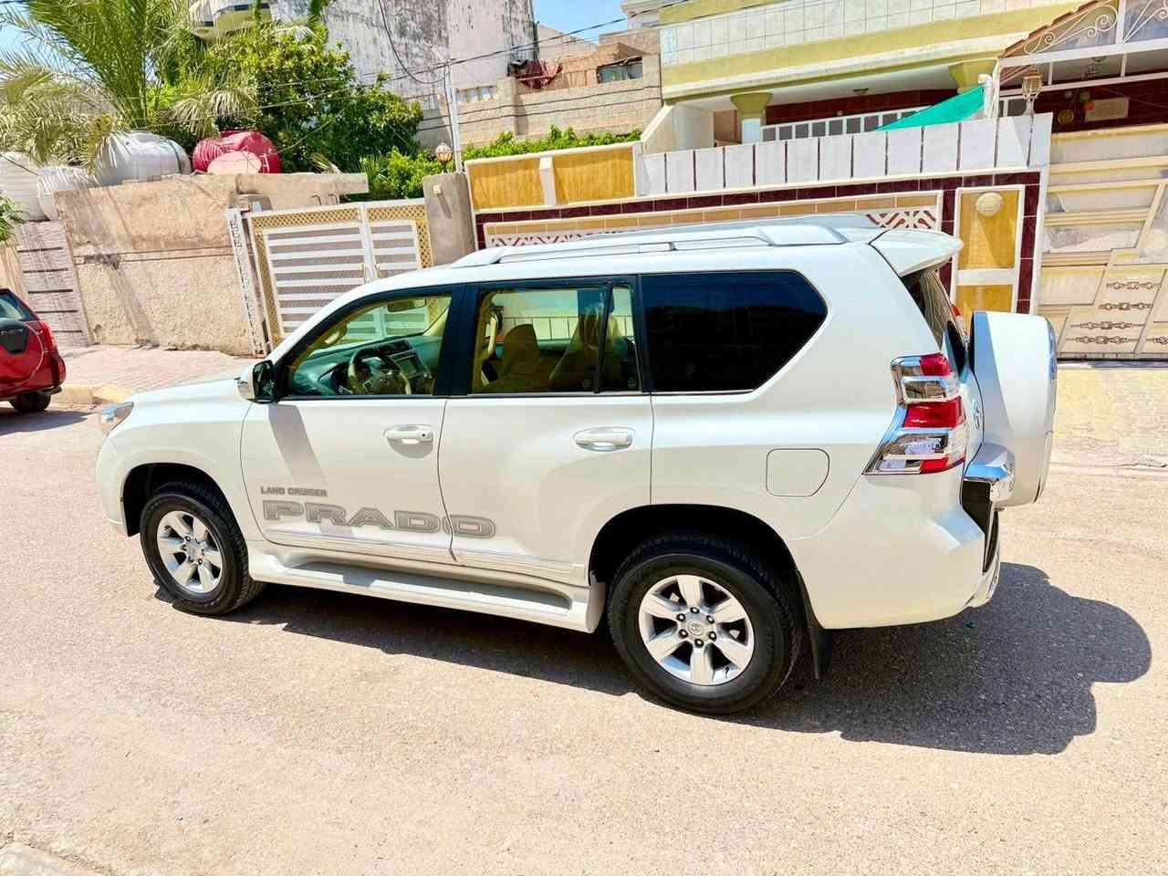 برادو خليجي
موديل 2014   شركة ساز TXLكفاله عامه من كلشي عدا  دعاميه بلاستك
محرك V4 2700 اقتصادي جداً بلاد ممفتوح
 ضمان فحص
 فور ويل
7 راكب 
تبريد 3 قطع
شاشه بلاديه نضام ايكو بيهه 
ثلاجه 
حساس خلفي 
زراك لايت
اشاير بلمري ومري شفط
سبير تعليك 
تحكم ستيرن 
رقم شمالي باسمي
سنويه مجدده لل2030

تخم تاير جديد منضومه البانزين جديده السياره مسويلهه صيانه بشركة ساز من الدعاميه للدعاميه 
انطيك تراي زيرو
السيارة ما شاء الله نضافت 2025
لاتقارنهه بل مهجومات وماشيات ومنزل العدااد وكلهه بارد ومفتوحه قطعهه ويكلك براغي مفتوحه تعيار
انطيك  سياره كفاله ع السونار 
وسونار عندي ادزه للشراي قبل مايجيني 
السعر 260 ورقة قابل للتفاوض 
المراوس حسب القناعه
الموقع ديالى المقداديه (بلور)
اخي العزيز قبل لا تتصل شوف السونار وإقراء المنشور زين
 واتصل وتدلل 
*********** المقدادية, ديالى
