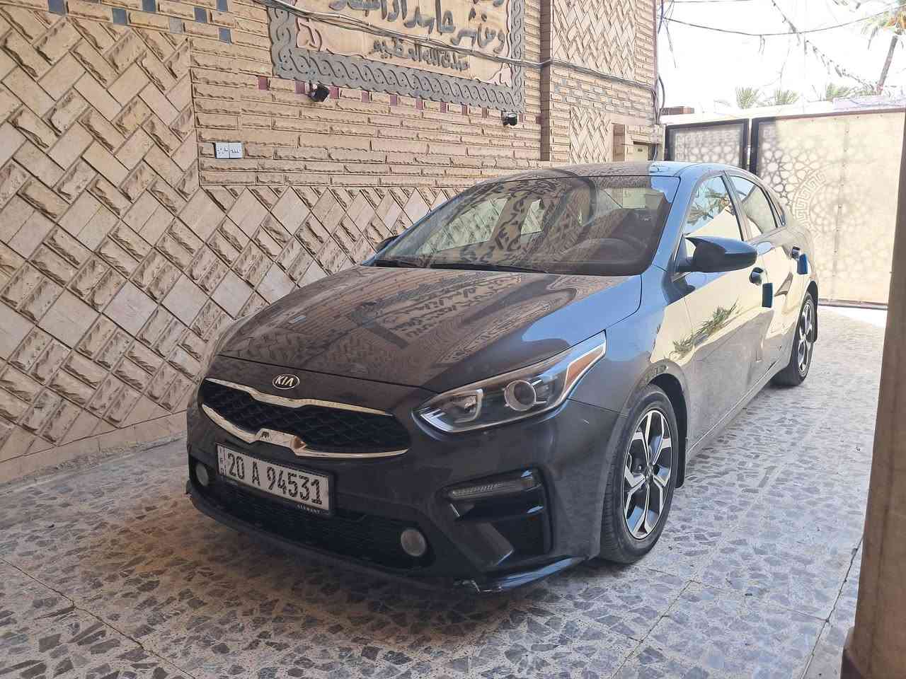 فورتي ٢٠١٩ بيه قطعتين ضرر خلفي سياره حلوه جاهزه كير AT رقم ديالى تحويل مباشر سعر السياره ١١٨ بي مجال مكان السياره بعقوبه هاتف ***********
