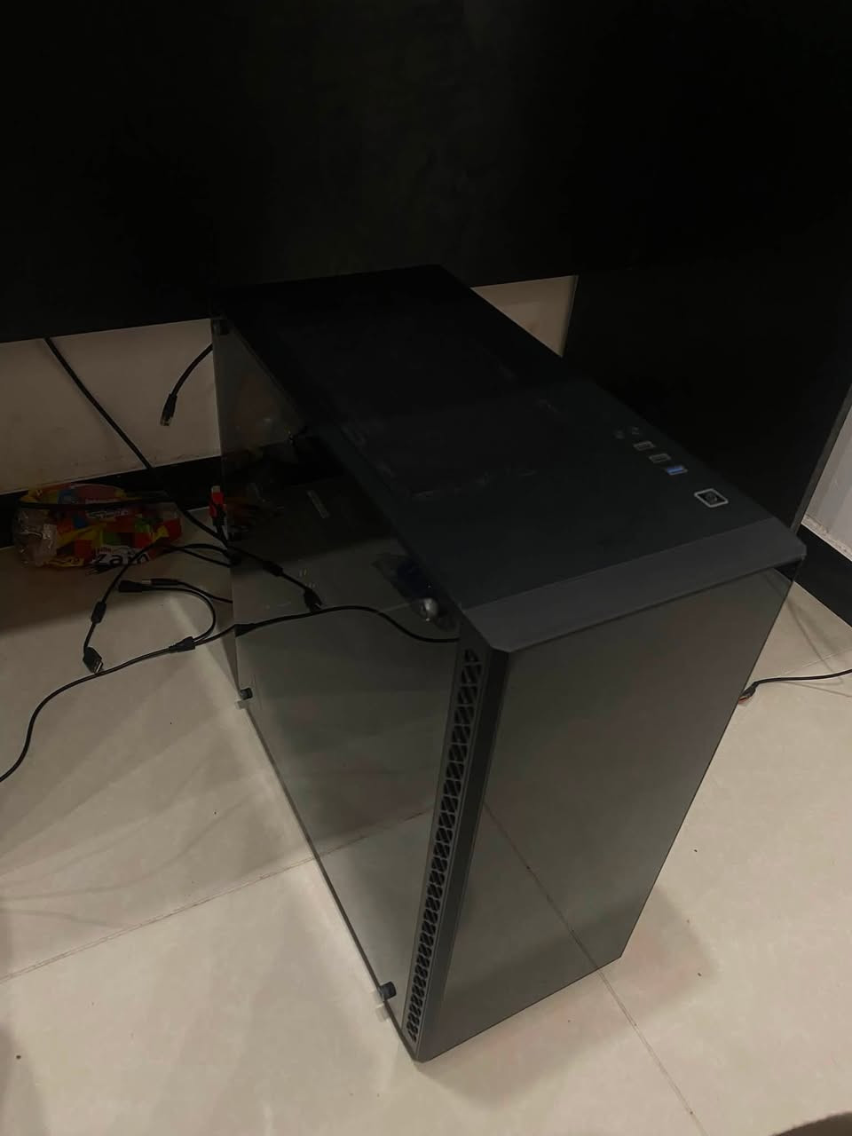 سلام عليكم اخوان
تجميعة مرتبة جديدة 

I5 10400f (2.90)hz

B510 

Ram 16 ddr4 

M.2 512 

RTX 3050 gigabytes 8G vram 

Power 550W 

Case deep cool ATX 

التجميعة نضيفة كلش ومرتبة 

السعر 720 وبيها مجال للطيبين

التواصل ***********
