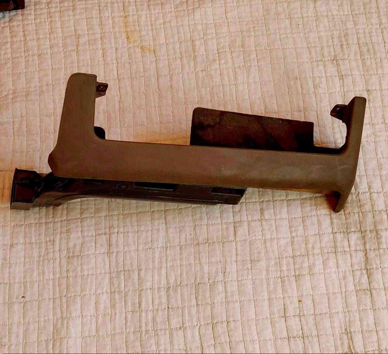 سلام عليكم غراض كرونا نضاف سعر مناسب للاستفسار الاتصال ***********
