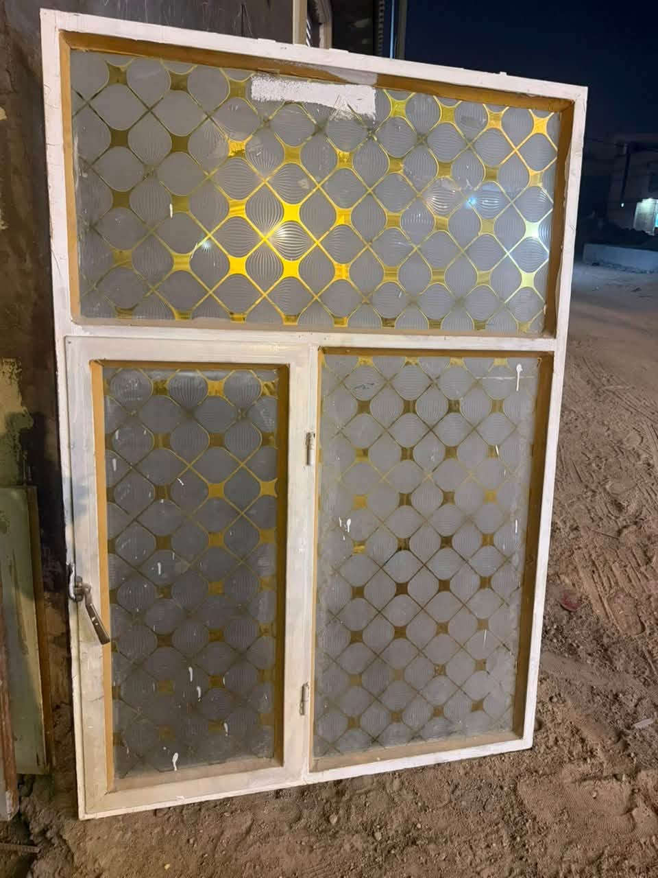 السلام عليكم
شبابيك 2 تفصال درجة اولى 3 ملم نوعية ثقيل نضيفات جداً وهاي قياساتهم

الشبابيك العرض مالهم 110 سم 
وطول الشبابيك 160 سم

الابواب طولهم 215 سم 
والعرض 68 سم 

نضيفات جداً الله يشهد ودرجة اولى تفصال موجاهز وشي مرتب 

السعر 400  الف وبيهم مجال

العنوان / الفنجانية
***********
