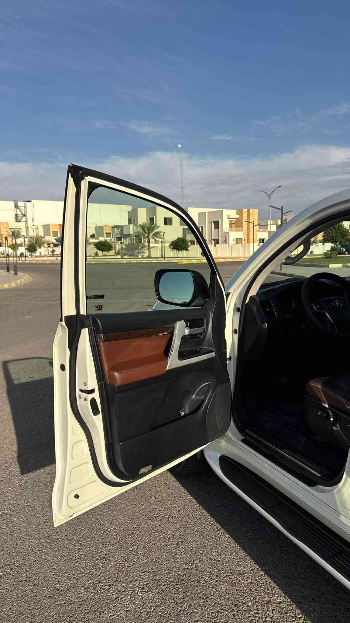 لاندكروز VXR • 8 سلندر 4600 • مشي 150الف