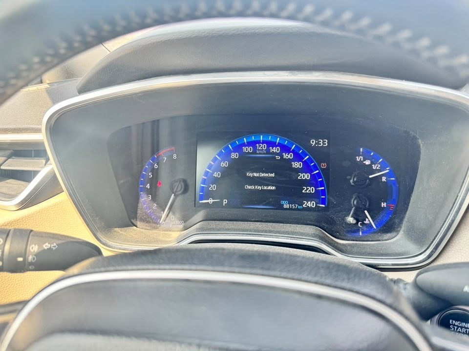 🚘 للبيع — تويوتا كورولا 2022
🔥 للبيع تويوتا كورولا موديل 2022
سيارة نظيفة ومستخدمة شخصي، بحالة ممتازة 
🔹 الموديل: Toyota Corolla 2022
🔹 الفئة:GLI
🔹 المحرك: 1.8
🔹 العداد:88 الف
🔹 الوارد:خليجي ساز رقم شمالي بأسمي 
🔹 اللون:ابيض
🔹 الحالة: شخط واحد موضح في صورة
🔹 السيارة جاهزة للفحص  عندي تقرير لهااا
💰 **السعر:165   قابل للتفاوض 
📍 الموقع: بغداد 
📞 للتواصل:***********
