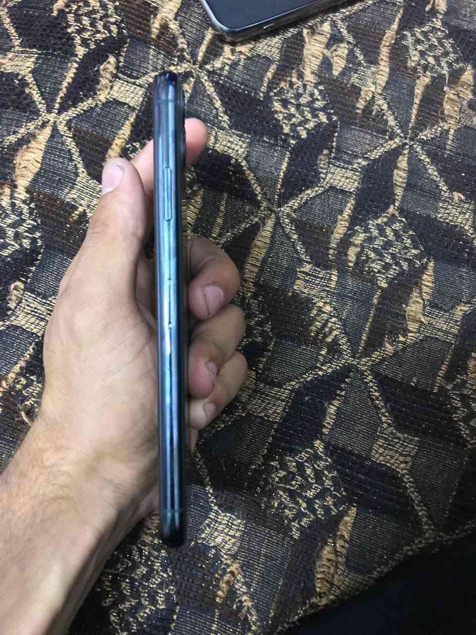 11برو ماكس 

ذاكره 512

مبدل بطاريه و شاشة 

جهاز كامل 

السعر 250قفل 

075 2194630 كورك 

*********** زين
