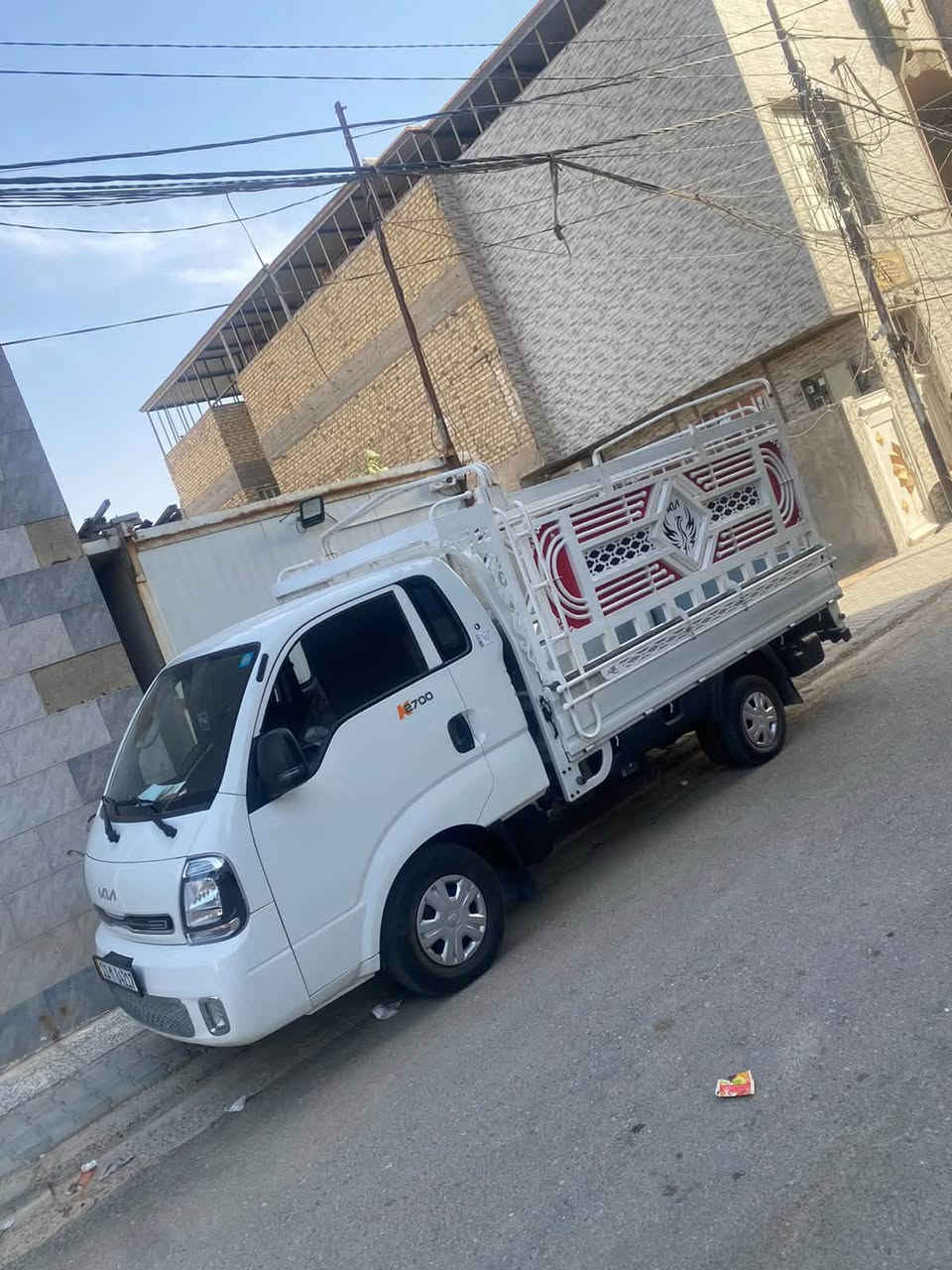 🚨🚨 أنتباه أنتباه أنتباه 🚨 🚨
          💰💰 البيع نقد فقط 💰💰  

 كيا K2700 موديل 🛑2025🛑 ماشيه 30 الف KM

كفاله عامه حتى من الشخط مكفوله 

المواصفات 
 
✳️محرك ديزل 2700 
✳️كير  يدوي 5 سرعات 
✳️مقاعد جلد
✳️ تحكم مقود 
✳️ اشاره بالمري 
✳️ريموت كنترول
✳️ سنتر لوك 
✳️ حساسات خلفيه
✳️شاشة
✳️ زجاج كهرباء
✳️ كشافات ضباب أمامية
✳️ تدفئه تبريد 
✳️صندوق عدة
✳️ خزان ماء 
✳️ أزرار تحكم عبر المقود.

🟢 بيها دعاميه خلفيه مال وكاله ام لد ويه بريك

🟢 السياره فول سستم 
🟢سستم كامل مال 2025 العلامه الجديده
🟢تخم تاير جديد كوري المنشأ 
🟢 سياره جديده واحلى من الصور ما مشتغله فقط استخدام شخصي 

🟢 للاستفسار عن السعر ‭***********‬
