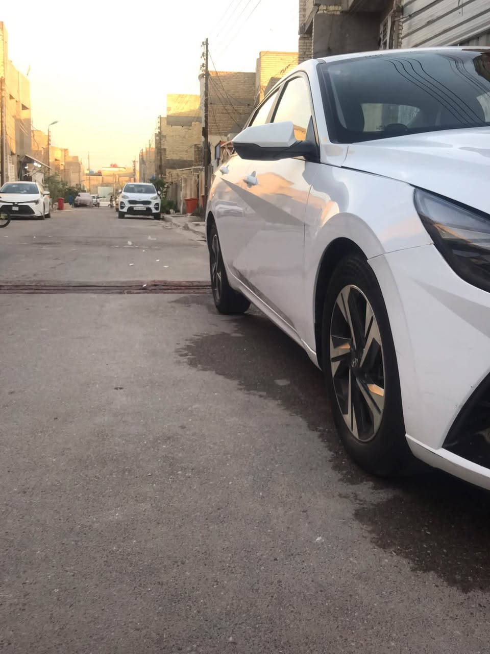 هيونداي ايفانتي. كوري اصلي. موديل 2021. محرك ١٦٠٠ دبل نوزل. كير cvt   موصفات شاشه دمج كبيره. كشنات جلد تدفئه تبريد  مري شفط. حساسات امامي خلفي.  رادار   ٤. انظمة. قياده  اناره ترحيب  تشغيل عن بعد. ٤  قطع تبديل اصليات. بنيد وجاملغ. حادثها بره العراق. واما  بالعراق. باب سائق وقبق الجنطه   كلهن اصليات  . شاصي الامامي جهت السائق   بي تعديل وصبغ. اثر الحادث.  وكوا طخه بالبابتين عكس السائق مصلحه بارد. ورقمها الماني بسمي. بغداد. تحويل ثاني يوم  او نفس اليوم اذا تريد سعر. 120 $ ورقه. وبي مجال حك جيتكم. هذا رقمي ***********

نص مكتوب في الصور:
- iQ CARS