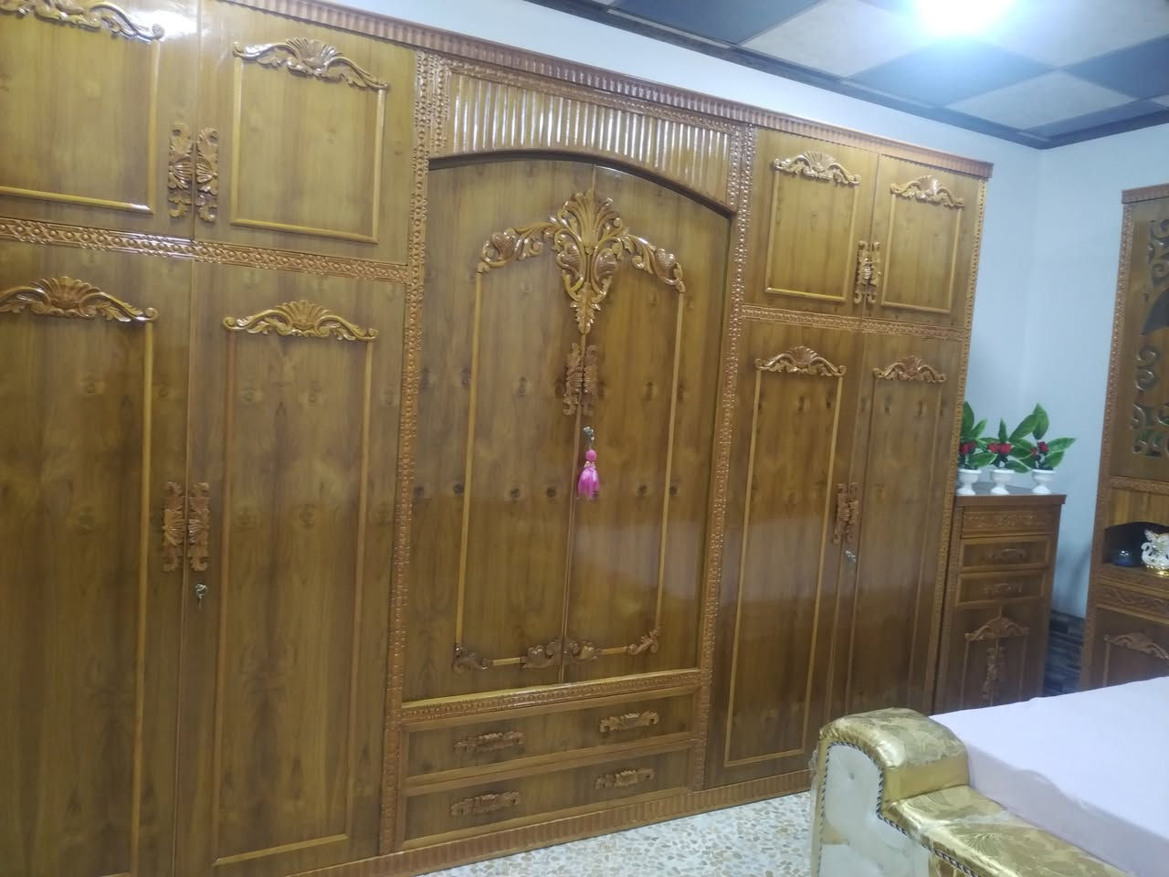 غرفه للبيع نضيفه جدا سعره خاص *********** بي وتساب
