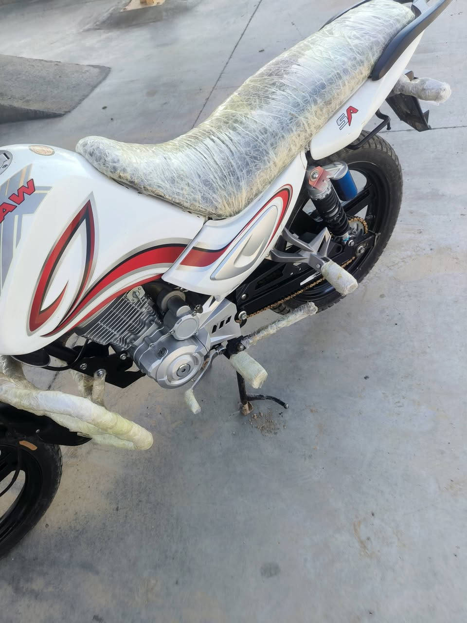 السلام عليكم للبيع سنكي ساو موديل2023 مكفول كفاله عامه اوراق كامله +بصمه السعر مليون و200 وبي مجال للاستفسار *********** المكان الضلوعية
