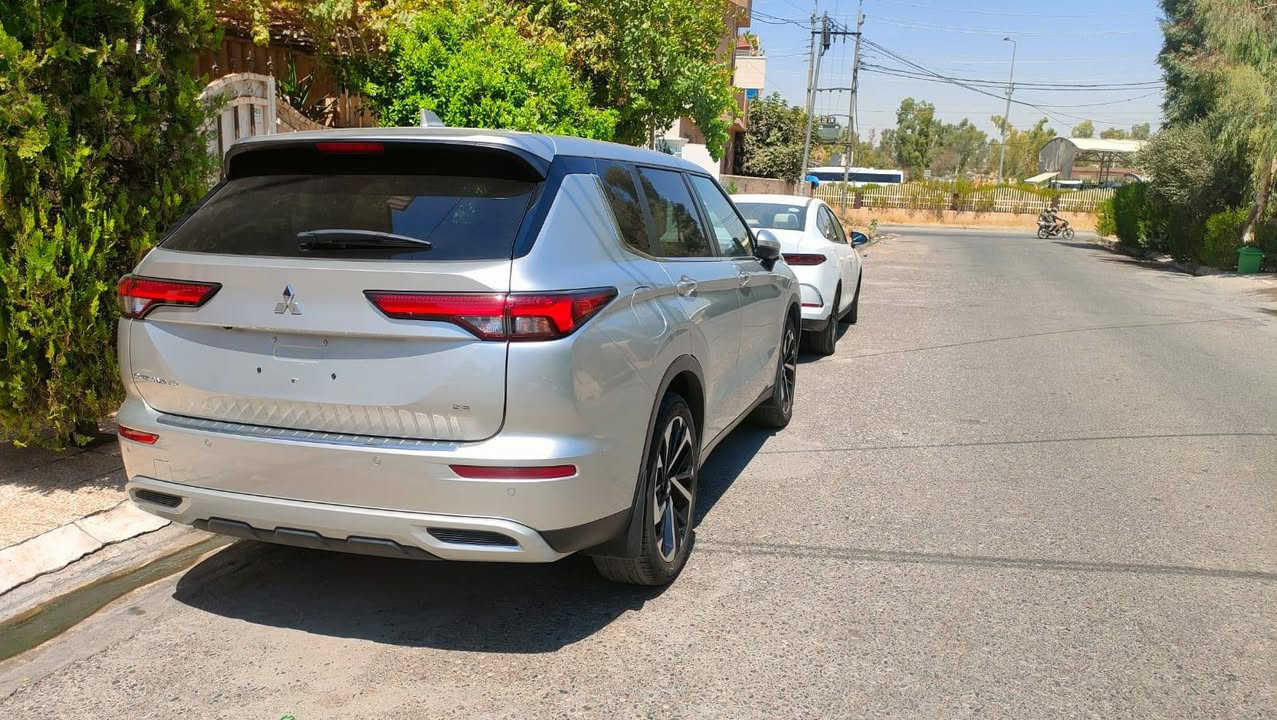mitsubishi outlander 2024
مواسەفات SE
 بێ سبوغە بەس بستەک بۆنیت pdrی هەیە بێ ژۆرێ
رەقەم شانسیم دانایە لە رسمەکان
ژمارە کاتی 3 مانگ 
شوێن / هەولێر
نرخ/ 225$ 

***********

ميتسوبيشي اوتلاندر ٢٠٢٤
موصفات SE
بدون صبغ بس بيها شوية pdr بلبونيد بجم كبس بدون دواخل
رقم شاصي موجود بصورة
رقم کاتی ٣ شهر تترقم شمالي 
مكان / اربیل
سعر / ٢٢٥
***********
