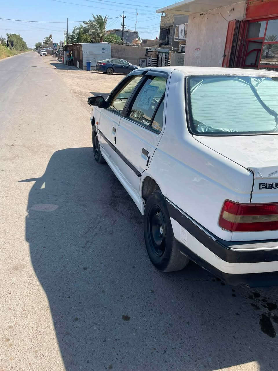 سلام عليكم بيجو glx 405 2009 للبيع مكينه وكير ع شرط تبريد شغال صدر أنطيك نص عمر تايرات أنطيك بس الأمامي جديد خلفي تعبان سياره شوفت عينك كشرته حلوه بيها ضربه جهة سايق بالجاملغ الأمامي مثل ماموضح بصوره سياره تجي تكلب وشوف بعينك عوزه ترتيب بسيط غرفتها بس دوشمه يرادلها سعر ٣٢ بيها مجال بسيط مكاني بغداد التاجي ‭***********‬ بي واتساب
