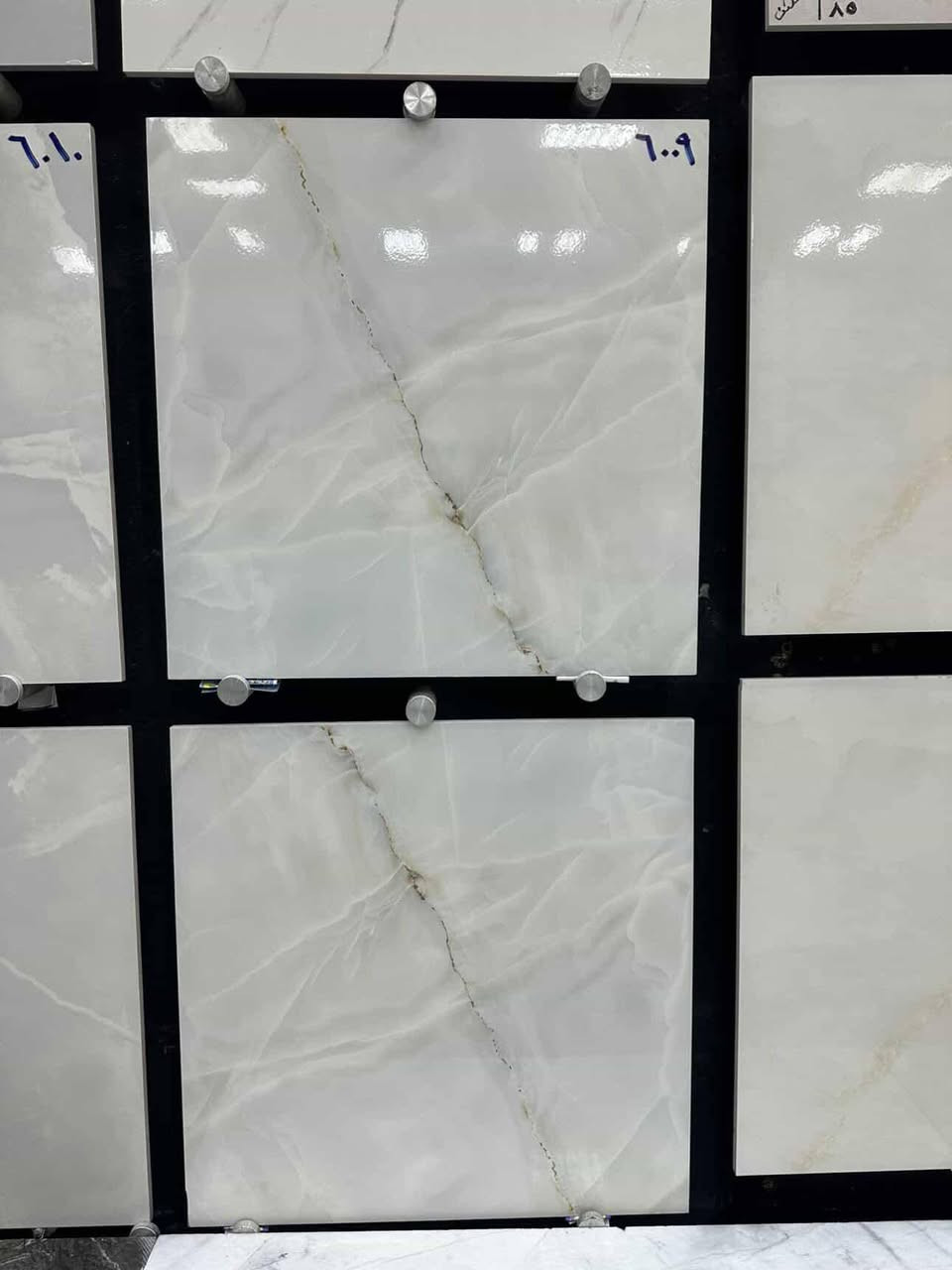 يوجد لدينا بورسلين المنشأ ايراني سم 14ملم

قياس 60*60 و 61*61 كصه اليزر 

يوجد لدينا توصيل الكافة محافظة العراق 

وبأسعار تنافسية 

رقم الهاتف ***********
