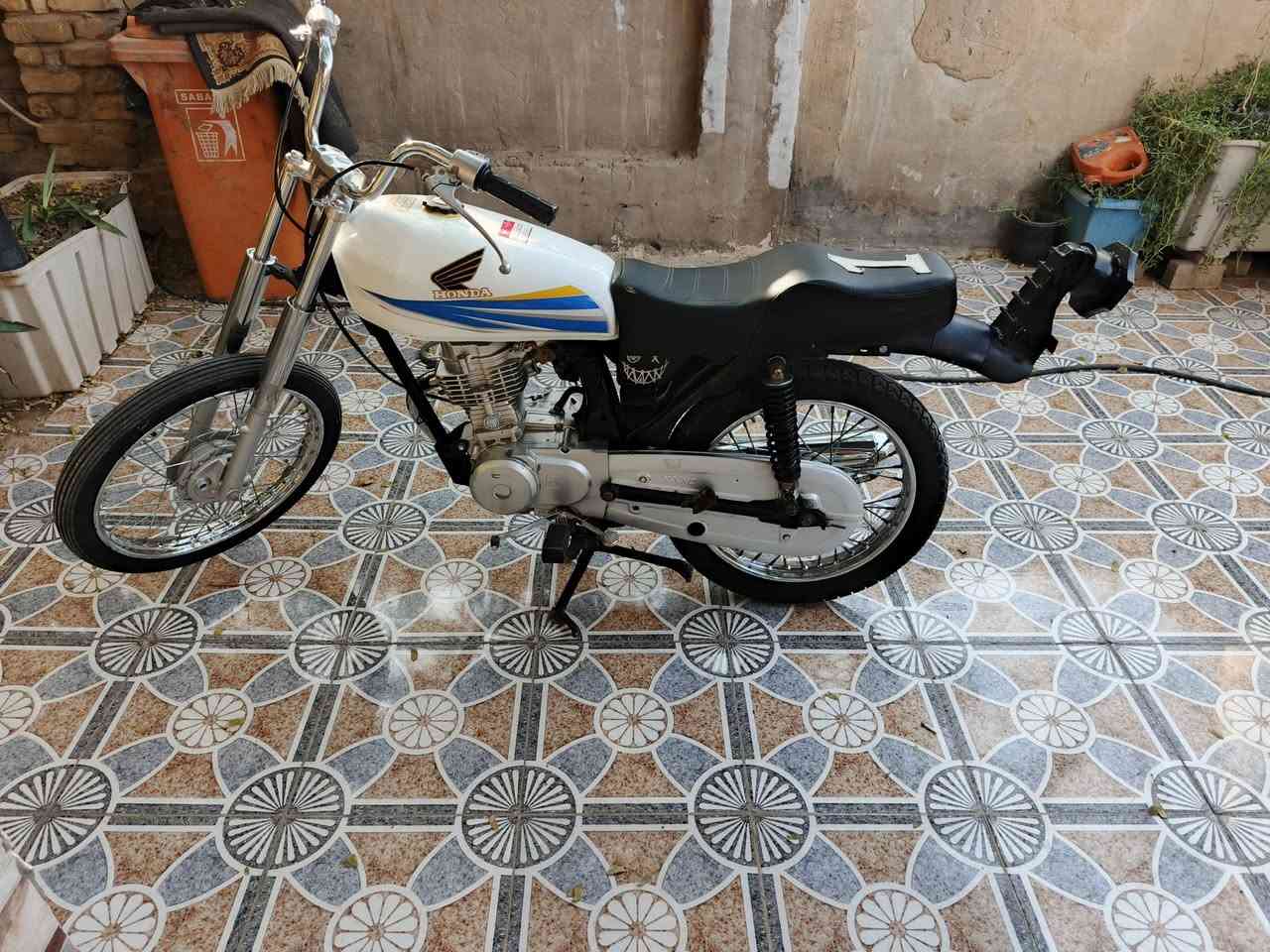 دراجه نامه اصلي شلامجه سكنر تعمير 25 حلوة وجاهزة مديل 25 مكان الدوانيه السعر 650 بيهه مجال حك الجيه 
***********واتساب او اتصال وبلخدمه
