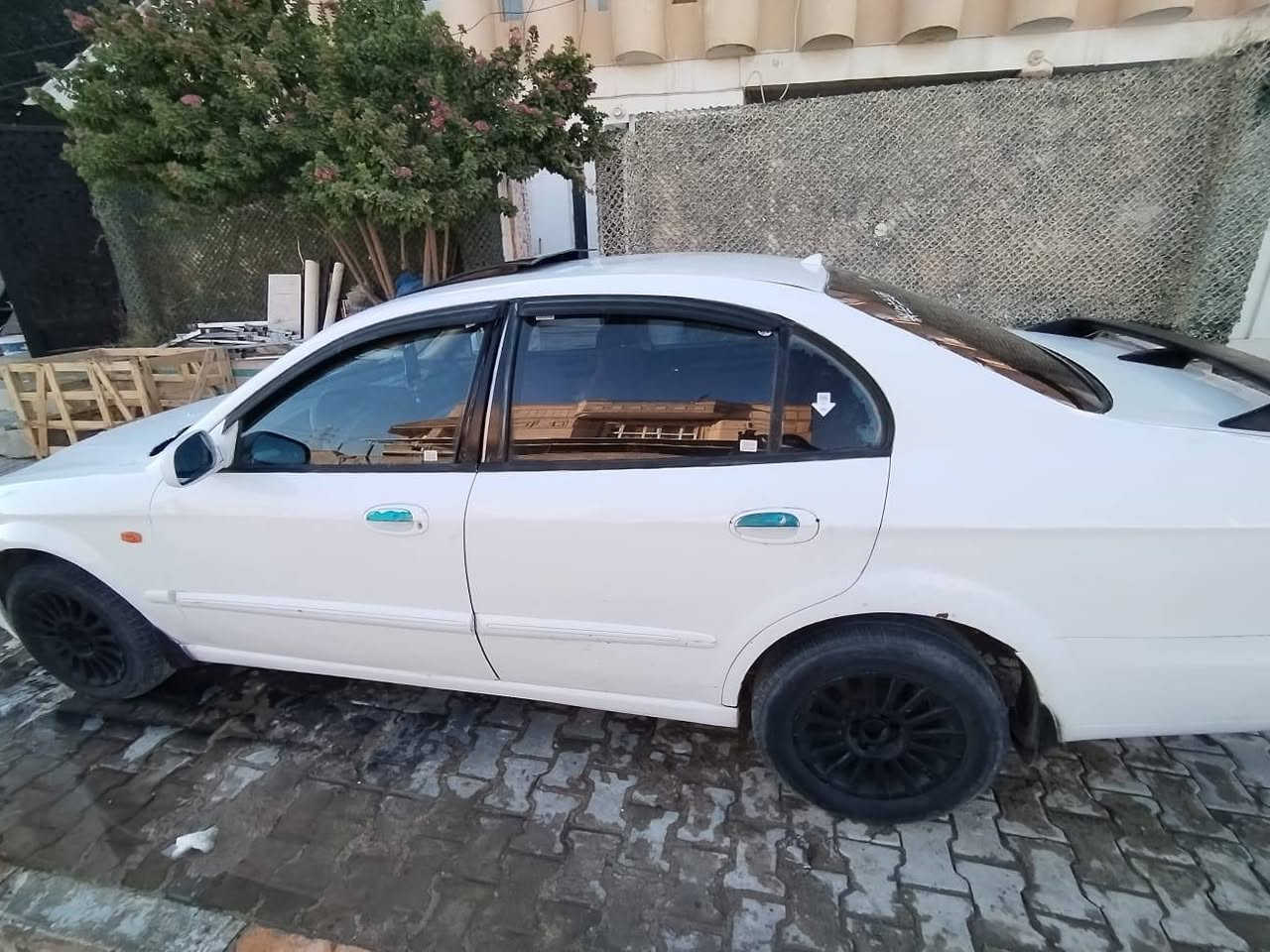 سلام عليكم دايو ماكنوس صبغ عام جماليه سياره ماناقصه شي الموديل 2002  سنويته لل2028 صدر كير محرك كلهن خير من الله السياره عضمته حلوا كهربائيات كله شغاله شاشه بيها سياره احلا من صور سعر 28 توصل اكثر بس محتاج تحويل شرط سياره كله شرط ماشالله رقم ***********
