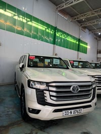 تويوتا لاندكروز 2022 SAS  مكفوله تطبيق 3 شاشات  العداد. 45 الف كيلو مت...