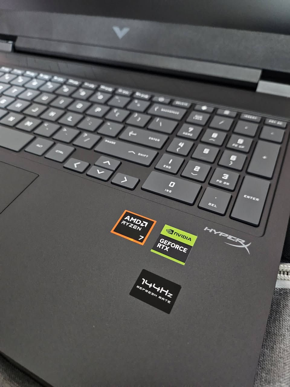 لابتوب للبيع براند 
Hp victus 16 هاي ايند 
نضيف مستخدم اقل شهر 
Ryzen 7 8845hs 
Ram 16gb ddr5 5600hz هرتزية عالية 
Ssd nvme 512 اخر جيل 
Rtx 4070 8gb 120w مع تيربو 
Screen Full hd 1080p 144hz 
نظام تبريد ضخم بثلاث فتحات 
يشغل اقوة العاب  بأعلى فريمات ودقة والبرامج الهندسية الثقيلة وشغل المونتاج الثقيل 
ويا جنطة وشاحنه الاصلية 
سعر مليون و 770 الف وبي مجال للشراي 
توصيل موجود رقم ***********
