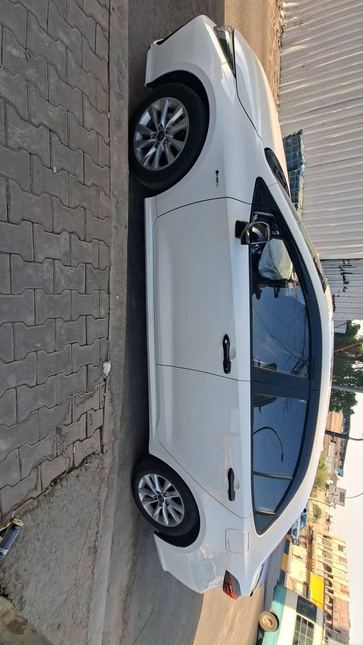 بسم الله الرحمـن الرحيم 
كورلا شكل الخليجي 2025
ماشية ١٢٥٠ يعني زيرو 

السعر 175 $  بيه مجال بسيط 

🛜 رادار امامي
🛜تحديد مسار 
🛜خروج عن المسار
🛜3 انضمة قيادة 
🛜 هاند بريك اوتو
🛜اوتو هولد
🛜كامرة خلفية دوارة 
🛜توقف ذاتي 
🛜جلد اسود 
🛜 بصمة عدد ٢
🔴ملاحضة السيارة ع وضع الوكاله وكفاله عامة
مكاني بغداد الاستفسار ***********

