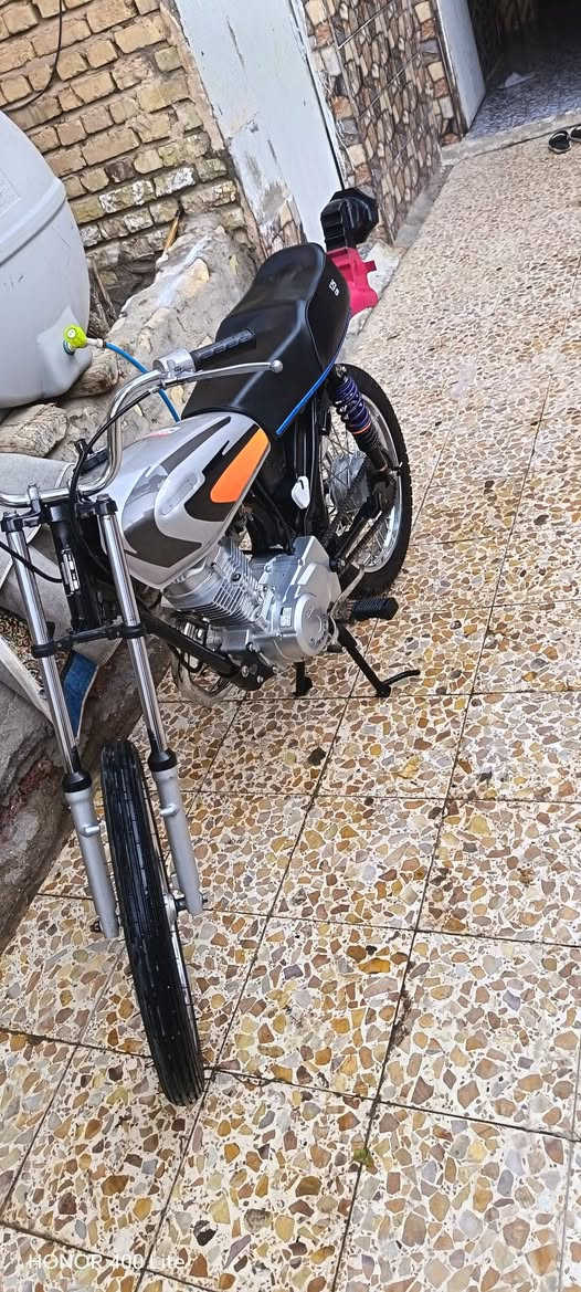 سلام عليكم دراجه البيع بدون ما مفتوه بدون نزال باقي تفاصيل ***********
