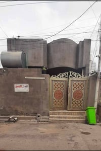 بيت البيع المساحة 110نزال17واجهيه6ونص محتويات البيت غرفه +مناور2+مطبخ+...
