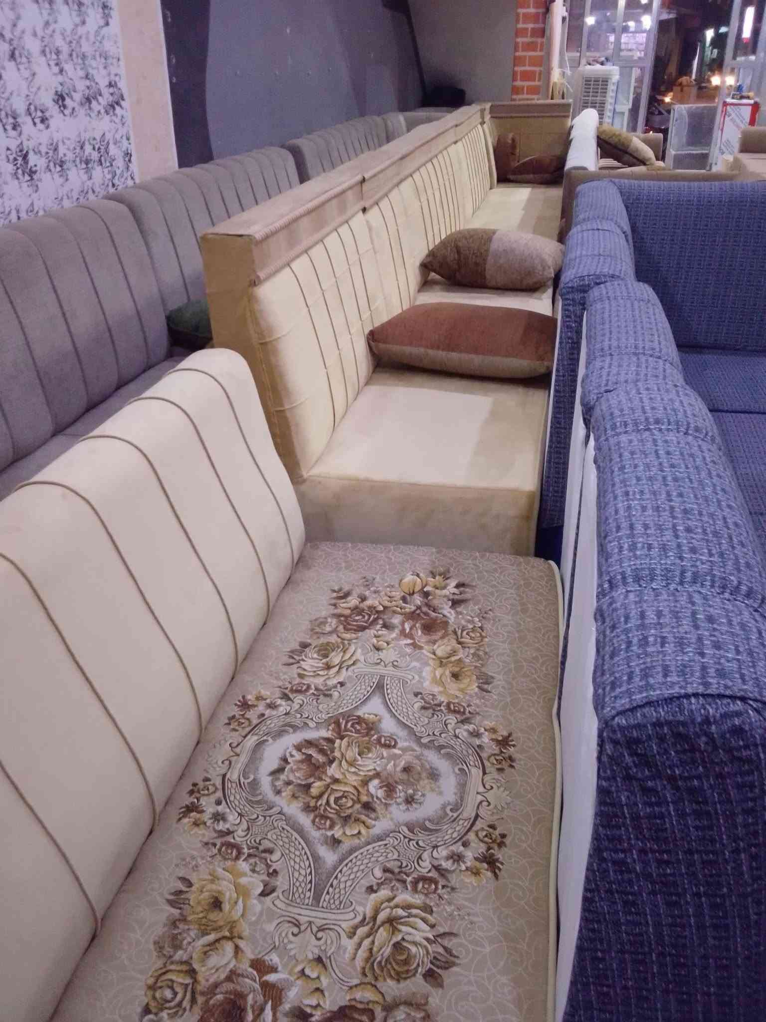 معرض ومعمل بيت القلعه لانتاج الديوان والتخم بسعة عشرة مقاعد او أكثر وعمل غرف نوم حطاطه درجه اولى بحسب الطلب وعمل كاونترات الالمنيوم بكافه الموديلات والانواع وباسعار مناسبة موقع المعمل باب الغربي قرب جامع الفاروق القديم وموقع مراكز البيع الفرع الأول هيت حي الچري قرب جامع عبدالله بن المبارك ومركز بيع الثاني هيت حي العمال قرب مطعم الرسول الكريم فأهلا وسهلا لأستفسار الاتصال على رقم التالية 0783310099او ***********
