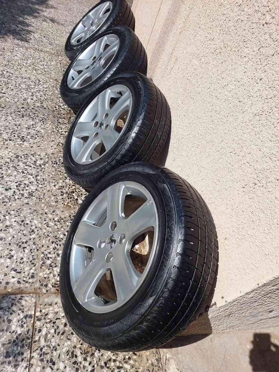 ویل کب حجم 16 بیجو فرنسی  اصلی ریاضی  مع تغم تایرات یابانی
يرهم سياره بيجو ٣٠٧ و ٢٠٦ ووو

مکانی بابل ‌الاسکندریه

سعر 300 الف 

 ارجو الاستفسار  اتصال واتساب او ماسنجر فقط لئن اني مسافر خارج العراق

***********
