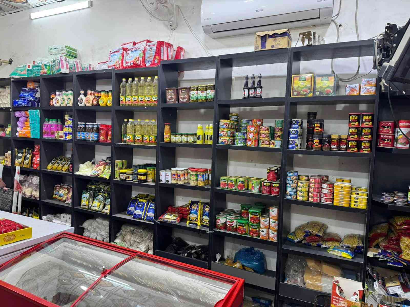 شارع ابو طالب • محل مجهز • بردات عامودي ٩