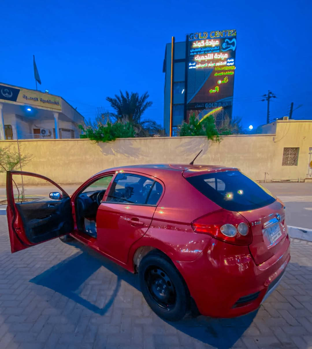 بريليانس FRV • ٢٠١٤ • ١٫٨ اوتوماتيك