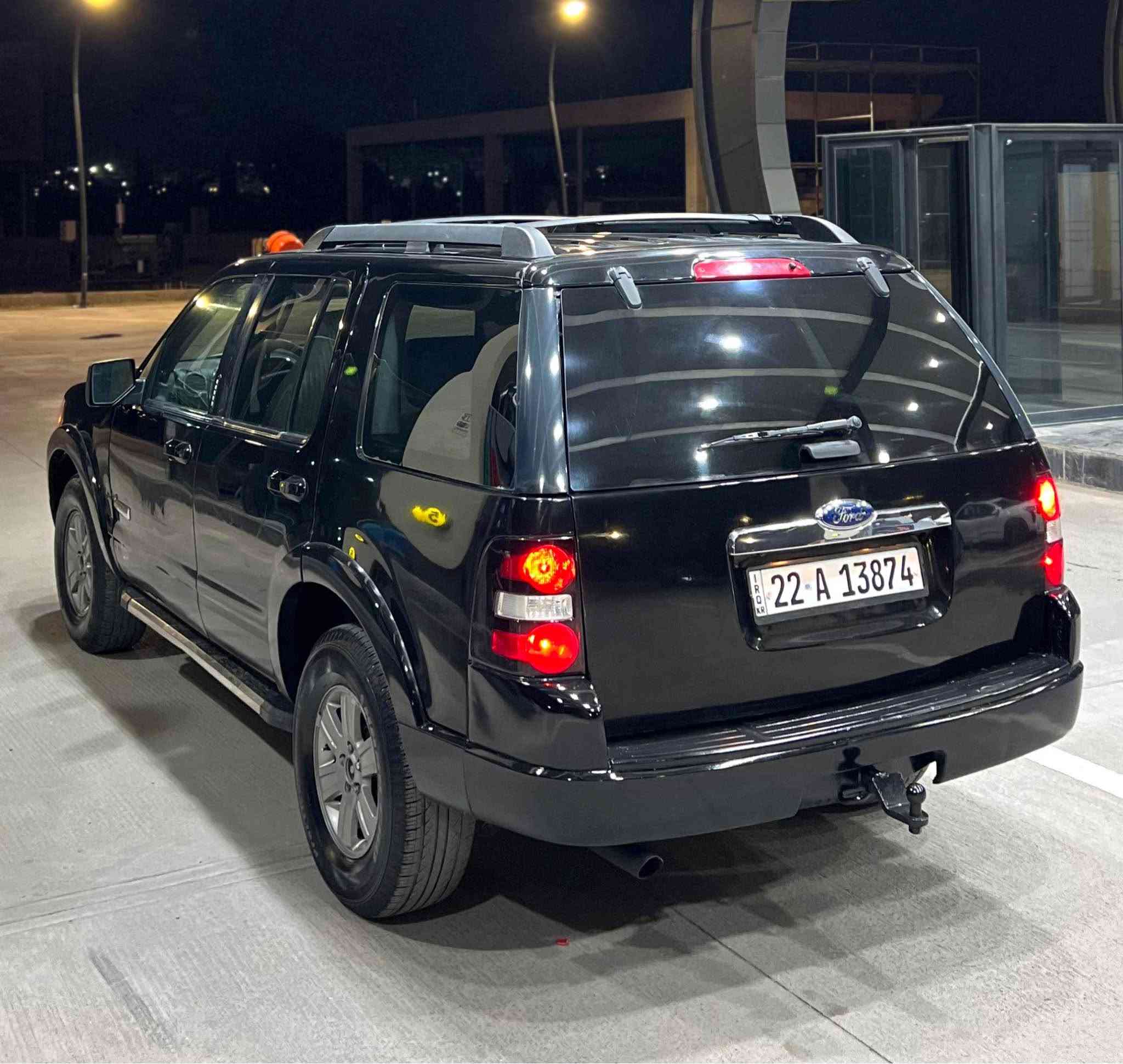 ‎بسم الله الرحمن الرحيم(***********)
Ford Explorer 2008 
فۆرد ئیکسپلۆرەر ٢٠٠٨ ڕەشی قەتران 
سەیارەکە ٤ پارچەی بۆیاغە بێ ناوگرتن و دەحم
یەک پەڵەش تعدیل ساردی هەیە دەرگای سەیاق
پشت و پێش کەپس ئێرباگی هیچ نەتەقیوە
شاشە و کامیرایە ئاوێنە کارەباییە تەبرید مەرکەزییە ABS
کۆدی سەر دەرگای هەیە سوکان ڤۆلیۆم و تعدیل سورعە
تراکشنە دەبڵ اکسلە رەقەم و سنوی تا ٢٠٣١ نوێیە
سەیارەکە بەناوی خۆمە تعویل و غرامە بەشەرت
هەزە و بەرادی تازەیە تەبرید سارد و گەرم بەشەرت
سەیارەکە تەقە و رەقەی نییە هیچ مەسرەفی تێدا نییە
گێڕ و مەکینە و کارەبایی بەشەرت سەیارەکە لە ڕانیەیە
سعری ٧٧ کەمێک مەجالە مشتەری تەلەفونبکە
*********** ڤایبەر و واتسئاپی لەسەرە رانية, السليمانية
