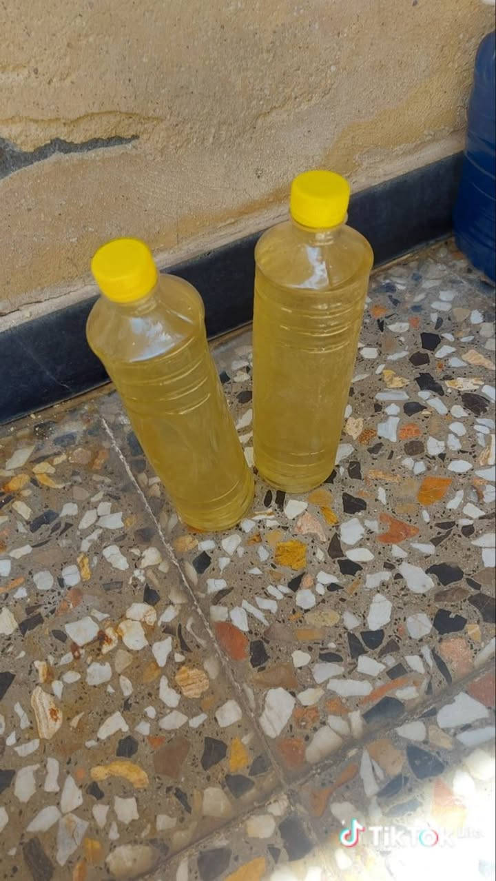 السلام عليكم يوجد زاهي عطر الطوري مركز وشرط التنظيف وعطر  درجه أولى. شرط الفحص اقبل استلام  جلكانات ودبات 
وعدي قاصر الدرجه الاولى ومزيل الدرجه الاولى وفلاش. الدرجة الأولى    الطلب اتصل على رقم *********** واتساب متواجد 
توصيل داخل الحسينيه فقط
