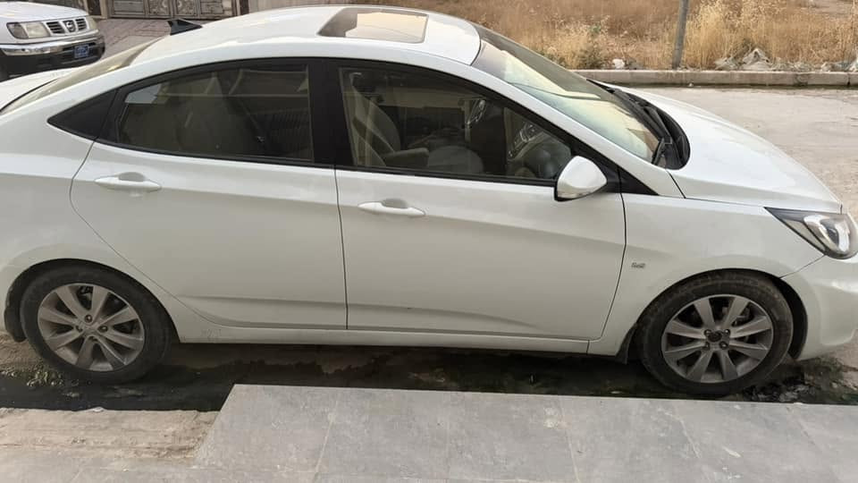 اكسنت مضلع ٢٠١١ بلو فول مواصفات رقم نينوى سنوية ساقطه بيها طخات معدل ع البارد وبيها مكانات صبغ شرط التحويل السعر ١٠٠ وبيها مجال شرط التحويل مكانها موصل جانب الايسر تواصل واتساب ***********
