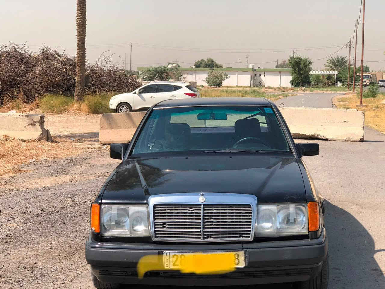 بسم الله الرحمن الرحيم 
سياره مارسيدس دب موديل ١٩٩١ محور بطه ٣٠٠٠ ففتي رقم انكليزي بسمي مكينه گير تبريد خير من الله صدر جديد دبل فيتم بم سلف داينمو باتري  بلكات كله مدام  تايرات جديده قواعد الدبلات سليمه بلاديه سعرها ٦٠ وبيه مجال قليل الي يشتري يتفضل يتصل مكاني بغداد / قرب فلكه سلمان باك 
  ***********
***********
