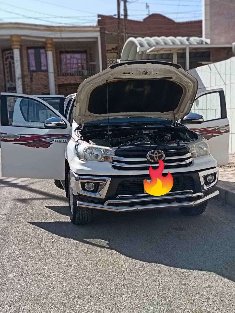 هايلوكس فور ويل • ٢٠١٦ • كويتي