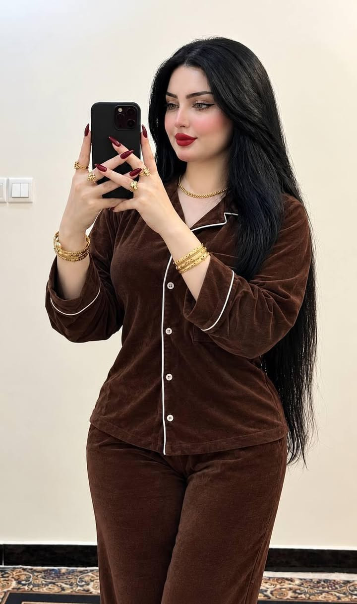 🌸 وصل الموديل الجديد والأنيق 🌸
من ازياء ديڤا🥰🥰
سعر القطعه 15 واذا تاخذين قطعتين 25
تراك شتائي بتفاصيل ناعمة وقصّة كلش حلوة 😍✨
مريح ومرتب باللبس 💕
📏 القياس: فري سايز
يلبس الى وزن 120كيلو
🚚 توصيل متوفر
📩 للحجز والاستفسار راسلونا خاص او الاتصال على الارقام التاليه
***********
***********
***********
