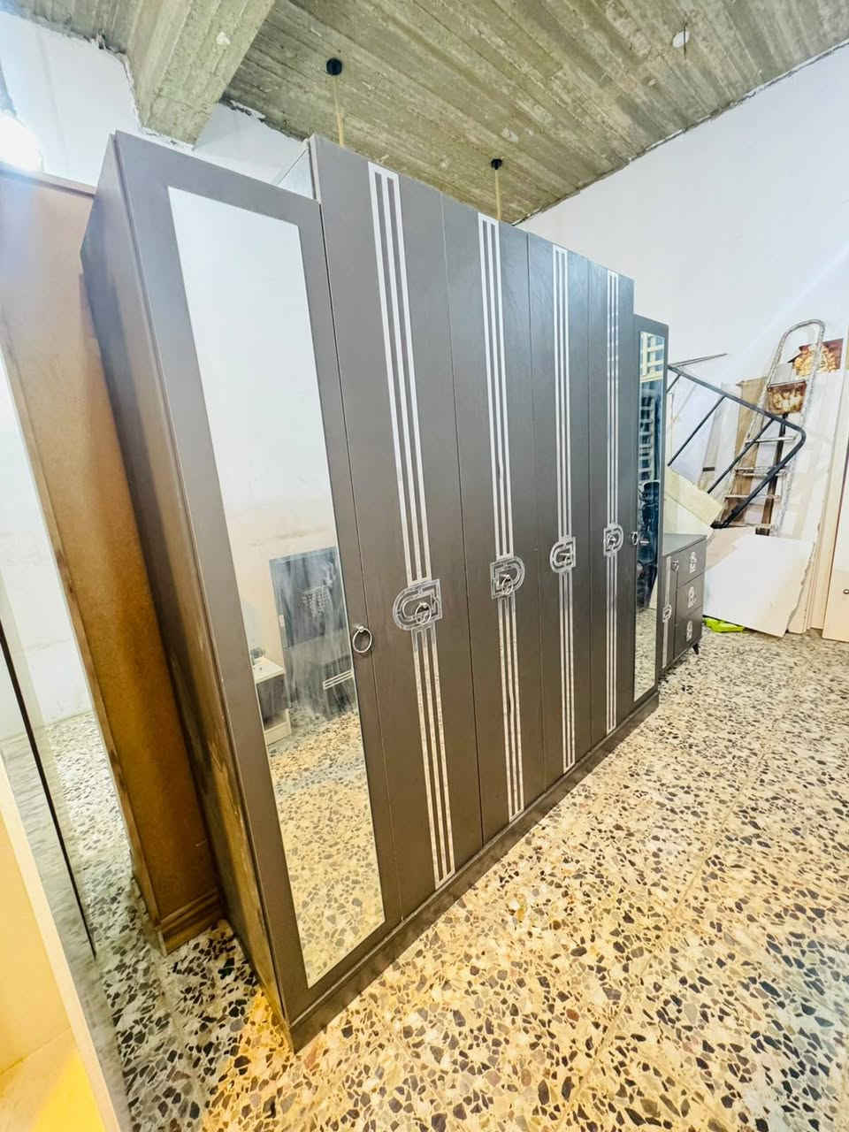 غرفه تركي 5 قطع سعرها 400
