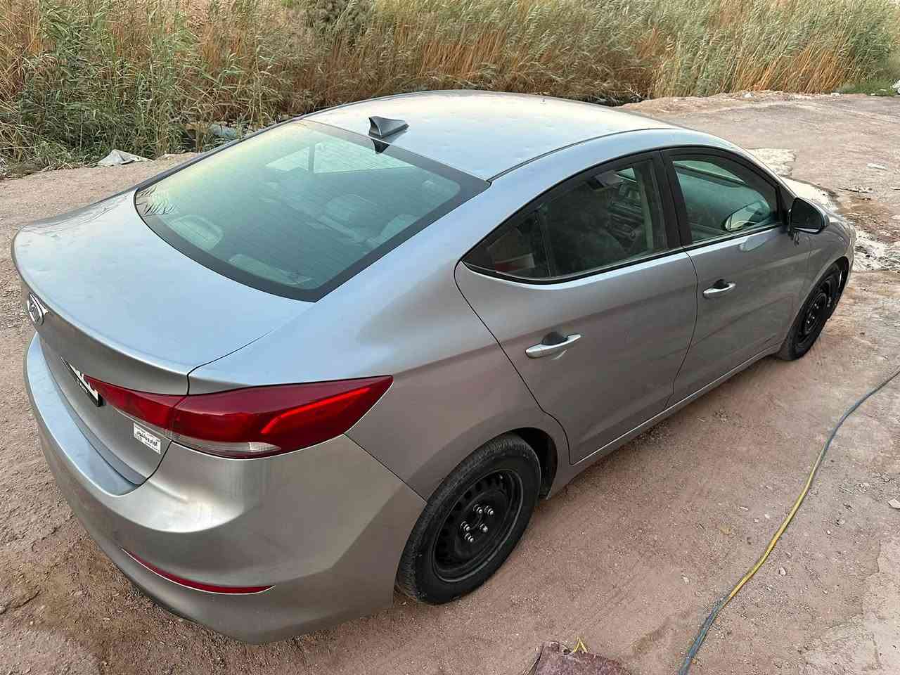 منشور للجناي مو للبياع شراي
االنترا موديل 2017 وارد امريكي
مكينه 2000 دوش
كير اي تي
سياره حادثها  جاملغ خلفي وبالعراق 3 قطع صبغ سونار مرفق بالمنشور اقره تفاصيله قبل لاتخابر
السيارة نصبتها حلوه
حداددية جديده
تبريد ماشاء الله
السيارة موقعها بغداد المجمع السكني قرب بسمايه
السعر 88$ وبيها مجال بسيط
هـ ***********
