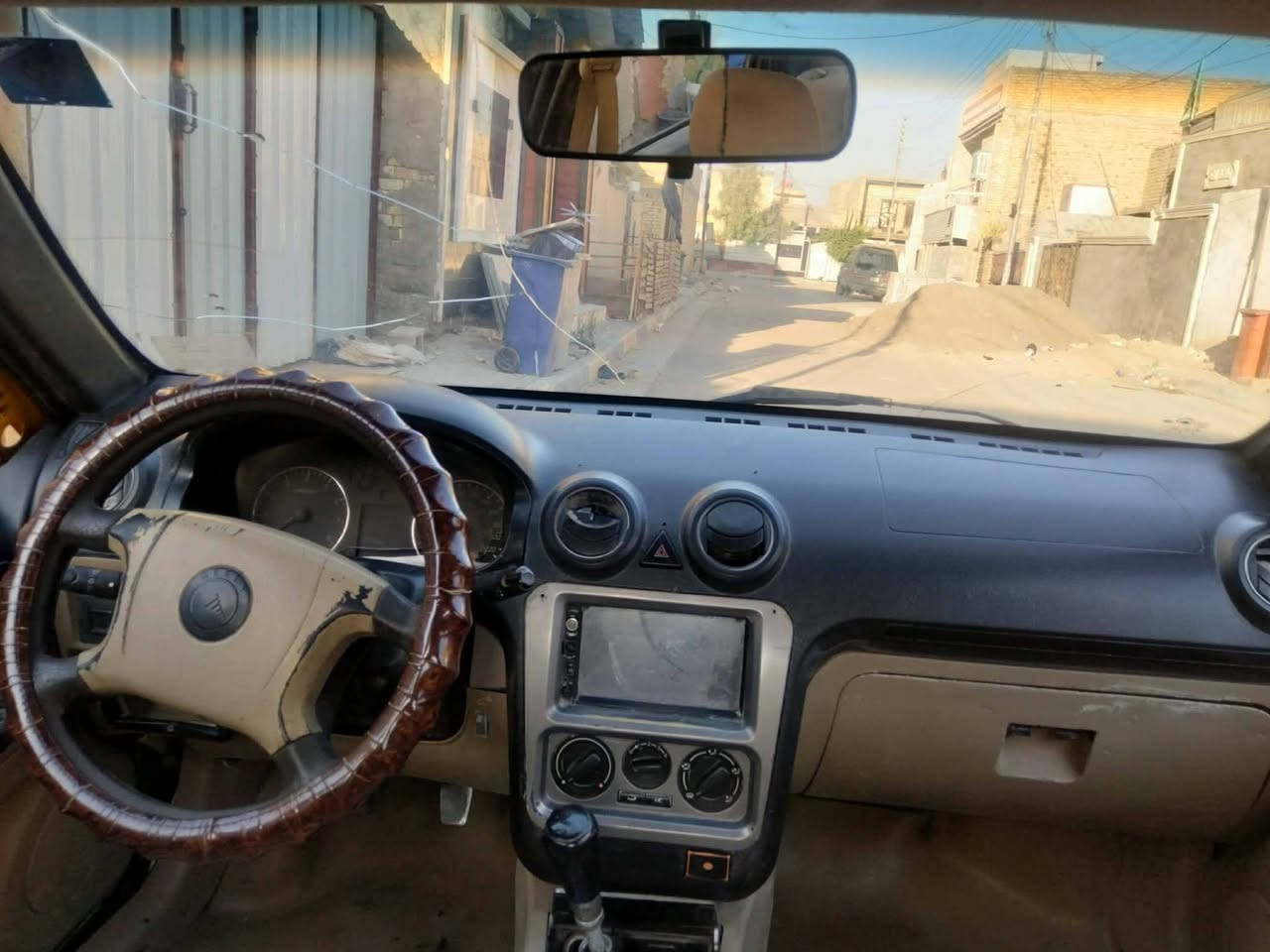 سلام عليكم جيلي سي كي موديل 11 سياره مكينه وكير مكفولات صدر حلو كشرها نضيف دواخل حلوه تايرات حلوه سنويه جديده ال 2028 غرامه مصفره هيئه عليهة 3 سنين تحويل ثاني يوم مستمسكات شرعي موجوده علمن اخوان سياره رادلهة ترتيب بسيطه مكان سياره بلحسينيه مال رشديه ***********لسعر 14 ورقه وبيهة مجال بسيط
