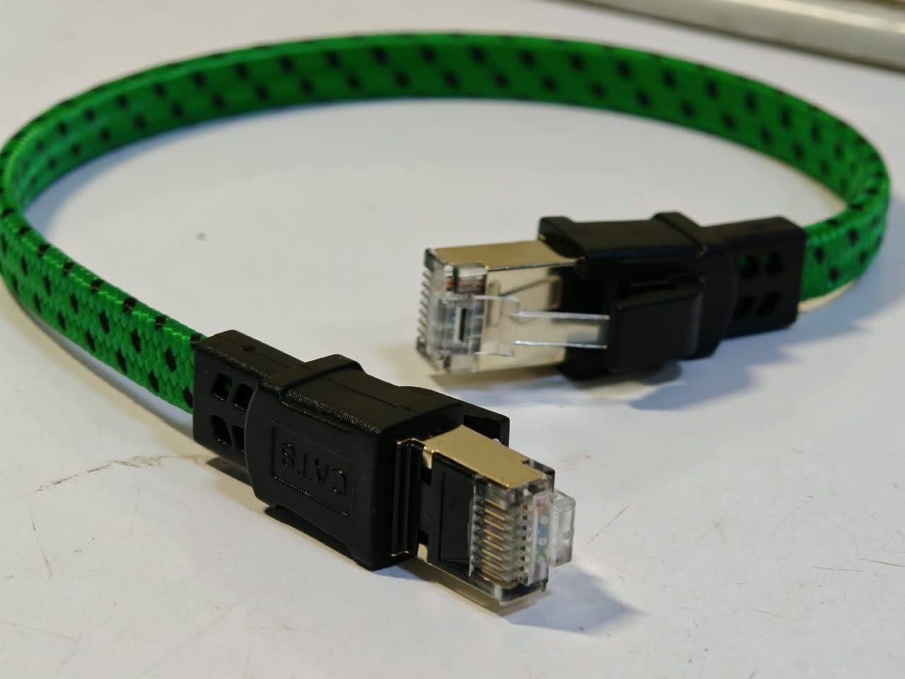 كيبل CAT8 • قماشي مجدول • لون أخضر