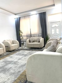 كنب ١٠ مقاعد • مودرن • نظيف