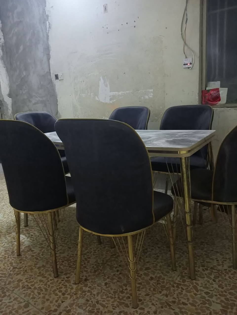 ميز طعام • ٦ كراسي • مدينه الصدر الحبيبيه