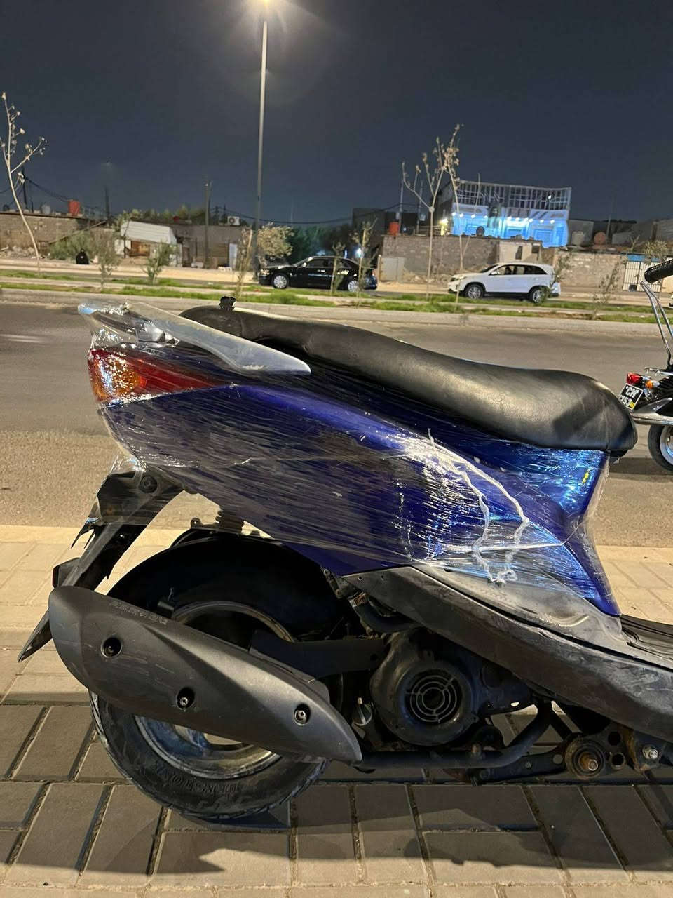 سلام عليكم بريز ياباني سرعه 140 مال رمبه دراجه نضيفه تخبل كفاله عامه بيه كسر بس هاذ البلكفر الكدام مبين عدكم بلصور مكينه مامفتوحه وين ماتريد روح افحص السعر 400وبيه مجال للشراي رقمي ***********

