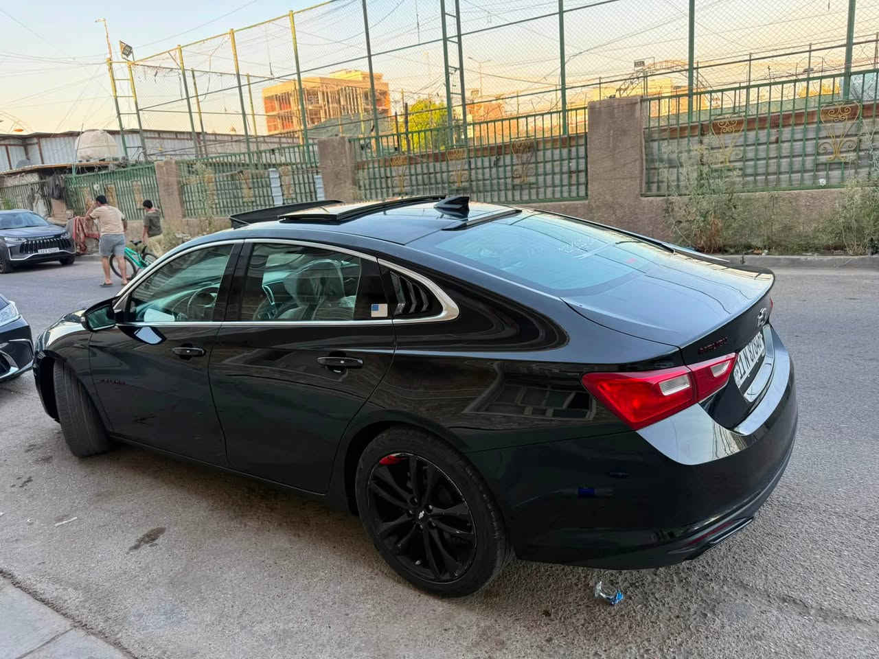 السلام عليكم ماليبو موديل 2018 بلاك ماشيه 95mi 
مكينه 1500 تيربو مكفوله الكير المرغوب AT كفاله 
منضومه التبريد كفاله السياره مال جناي دهن كله اصلي من شركة الحسام بانزين محسن + سوبر السياره مسويلها ادامه 
1-فتحة 
2-عدد 6 بصمات
3-تبريد قطعتين 
4-مثبت سرعة
5-شاشه الحجم الكبير
6-نظامCarplay 
7-نظام الجام اوتو
8- عدد 6 سماعات 
9-بردات تعتيم نسبة 100‎%‎
10- الناصي+ العالي زنون 
11-المقعد كهربائي 
السياره رقمها بغداد شرط التحويل مباشر 
مكان السياره بغداد حي الاعلام  السعر 110 وبيها مجال 
الاستفسار اكثر 
***********
