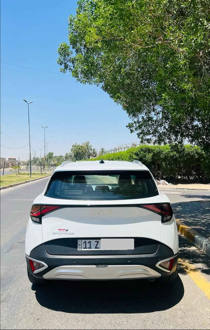 كيا سبورتج 
خليحي وكاله ودليه كفاله عامه 
موديل 2025 
ماشي 10 الف 
بصمه 
كراسي كهرباء عدا ثنين 
شاحن واير ليس 
جنطه كهرباء 
لد امامي خلفي 
اشارة بلشباج امامي 
ويل حجم 19 
قطعتين تبريد 
سايد بريك كهرباء 
مري كهرباء 
تشغيل عن بعد 
رقم بغداد بسمي 
تلفون ***********
