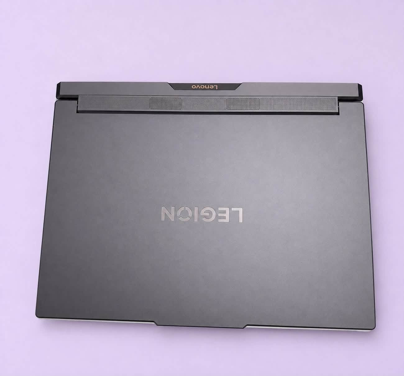 السلام عليكم
Lenovo Legion Pro 7 16IAX10H 16

💻 Intel®️ Core™️ Ultra 9 275HX
24 Cores (8P + 16E) / 24 Threads
Up to 5.4GHz Turbo Boost – 36MB Cache

🎮 NVIDIA®️ GeForce RTX™️ 5080 16GB GDDR7
Boost Clock 2287MHz
175W TGP – 1334 AI TOPS

⚡ 64GB DDR5-6400 RAM (2x32GB)

💾 2TB NVMe SSD Storage
(2x1TB PCIe 4.0 M.2)

🖥️ 16” WQXGA OLED Display
2560x1600 Resolution
240Hz Refresh Rate
500 Nits Brightness
100% DCI-P3
DisplayHDR True Black 1000
Dolby Vision®️ & G-SYNC®️
Low Blue Light + Flicker Free

حبايب هاي اجتني هدية من احد اقاربي بامريكا وبيدي فتحتها من الباكيت (  مفعل بيها الضمان من شركة لينوفو..  طبعا اني ماانطيك ضمان فقط ذكرت الضمان حتى تعرف القطعة مو ريفيربش او شي)
شفت سعرها هنا بالعراق ٥ ملايين و٧٥٠ يم النبع
اريد ابيعها صراحة لان اكثر من احتياجي  يعني اني اقوة شي اتفرج افلام على netflix .. مرات العب لعبة خفية ورق وهالسوالف  

اني رايدها ب٤ ملايين و٩٥٠ الف قفل 🔒 
رجاءا ماابيع اقل من هالسعر 
اللابتوب تجي تشوفها متفرقها عن الجديدة بشي 
ملحقات كاملة 
مكاني بغداد حي الجامعة
***********
