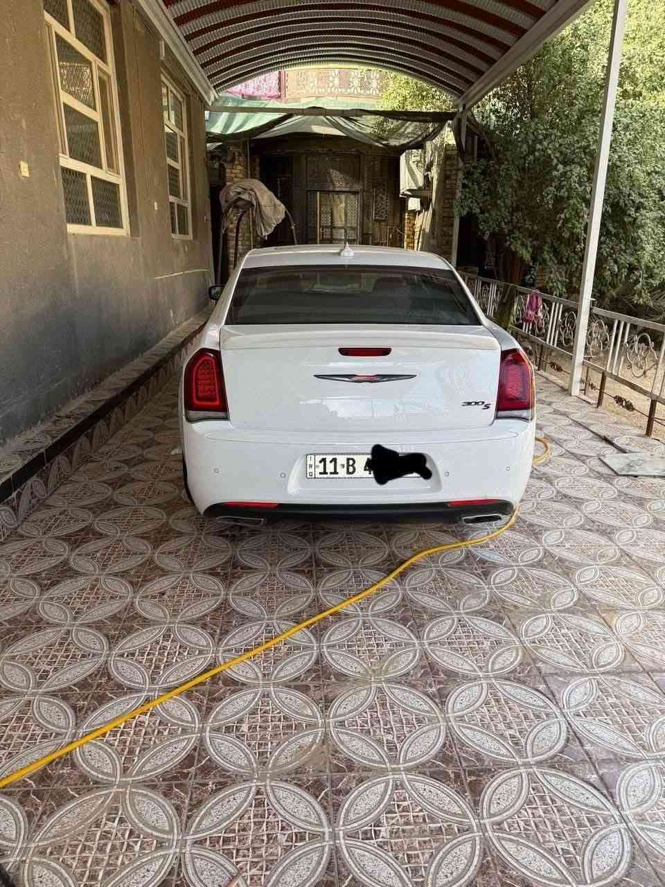 سلام عليكم اوباما كلايسلر s٢٢ اصل السياره جديده وضرر خفيف وبدون ايرباك السياره جاهزه رقم بغداد تحويل ثاني،يوم بسمي  اذا اكو مراوس بلاندكروز حسب القناعه متاح بلفيس او الاتصال عل رقم ***********
