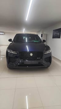 JAGUAR F PACE 🟥🟥 R Dynamic Se  سيارة فول مواصفات  فتحة سقف رادرات حساس...