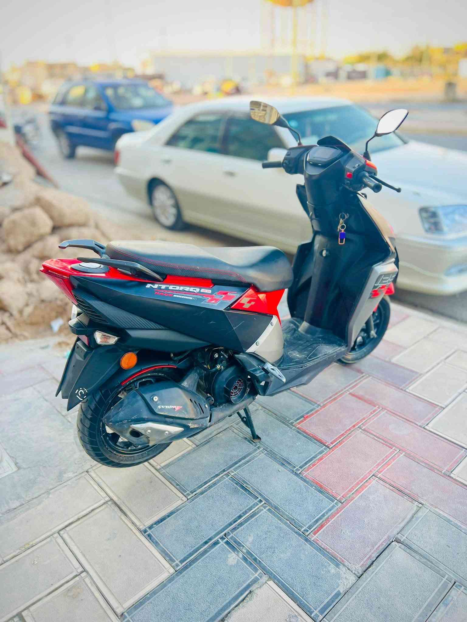 السلام عليكم
للبيع انتورك 
موديل 23 
مكينه مكفوله
اوراق اصوليه 
مكاني قضاء الحي
***********
