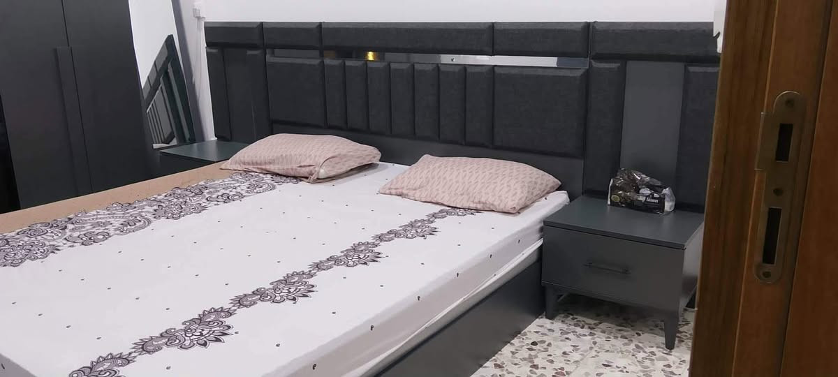 غرفه جديده للبيع مع المطرح ما مستعمله 
الغسالات نظاف كثير للاستفسار اتصال ***********وعدها واتساب التواصل عل الرقم فقط الأسعار مع الحرمه وشكرا مكلفه بلنشر
