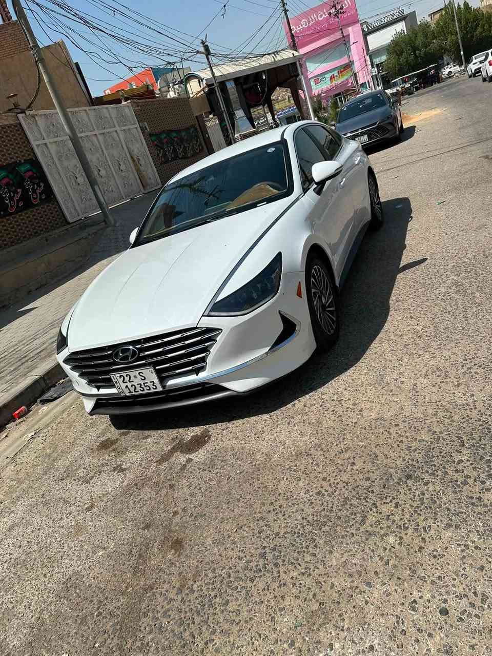 السلام عليكم شباب سوناتا 2023 وارد امريكي هايبرد فول عدا الفتحه المكان نجف سعرها 172 وبيها مجال للاستفسار اتصل ***********
