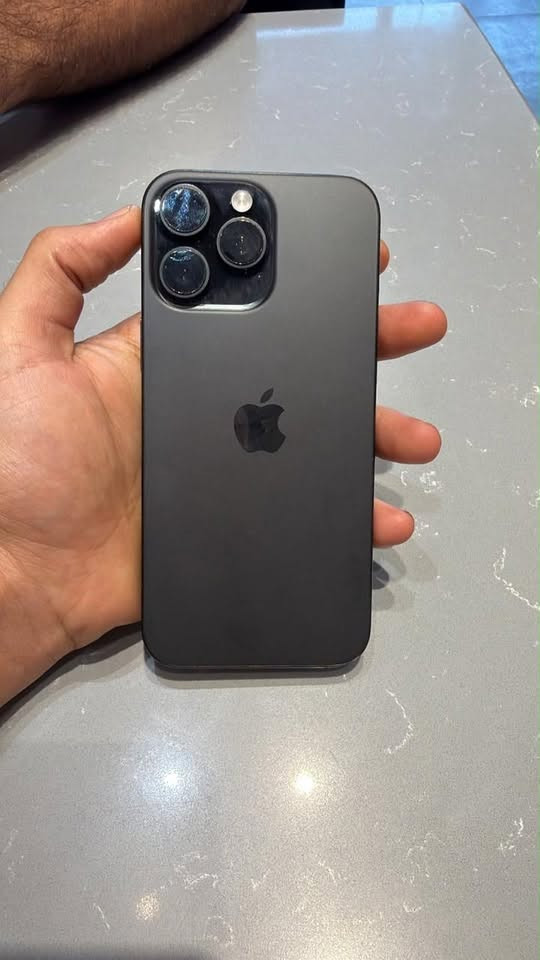 ايفون 16 برو ماكس ماستر
السعر مليون و 300 قفل . 

بطاريه ٩٠ 🔋

 ذاكره 256

مكفول الجهاز من كلشي 

المكان بغداد 
***********
اتصال فقط وموجود واتساب
