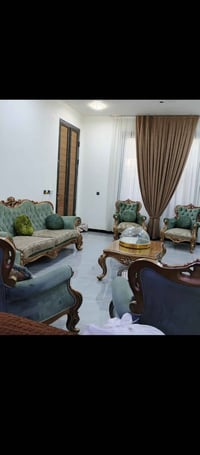كنب • زان • نضيف