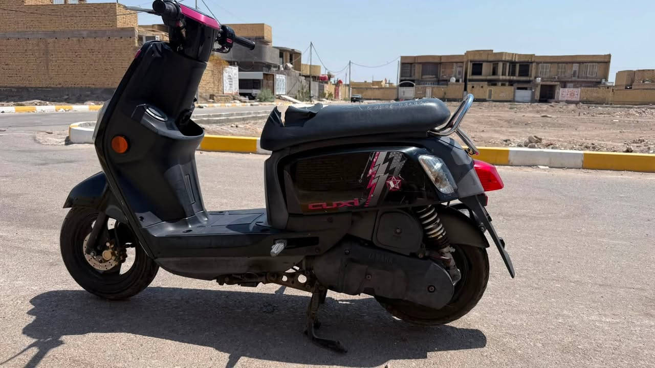دراجه بوليس مسطره للبيع 
صار شهر من خذتها حاويه 
ما مفتوحه ولا مصلحه شرط الفحص
گرمة بني سعيد 

***********
